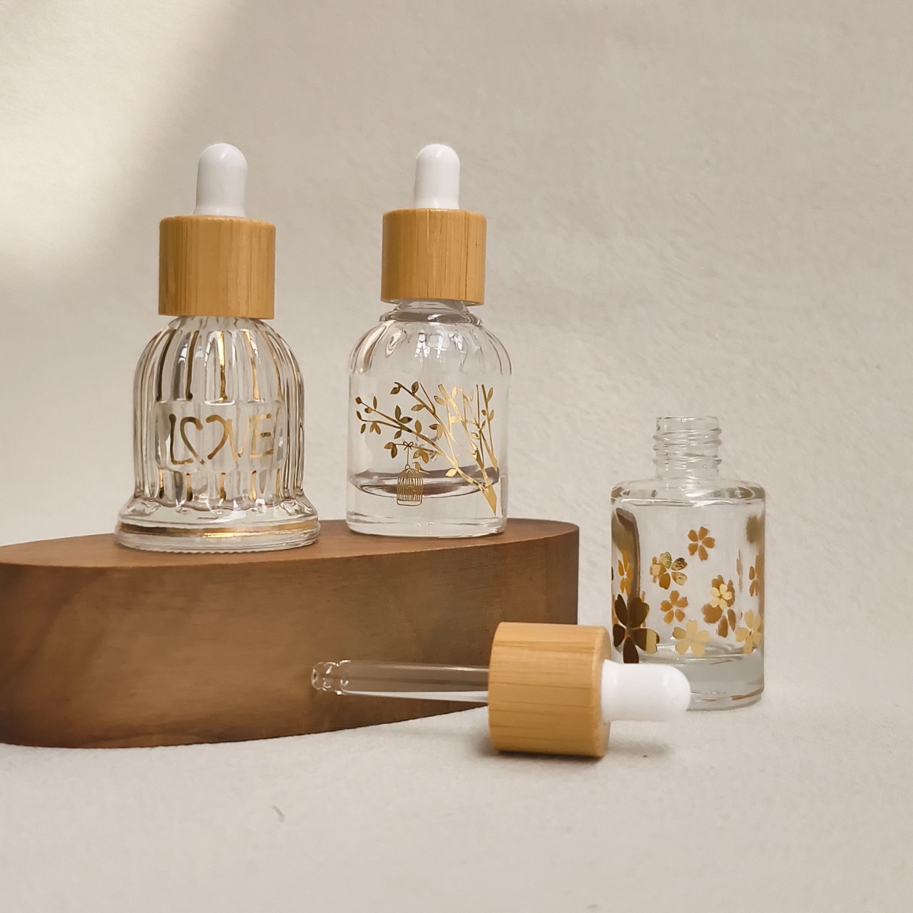Luxury Skincare Samples - Glass Essential Oil Bottle with Dropper