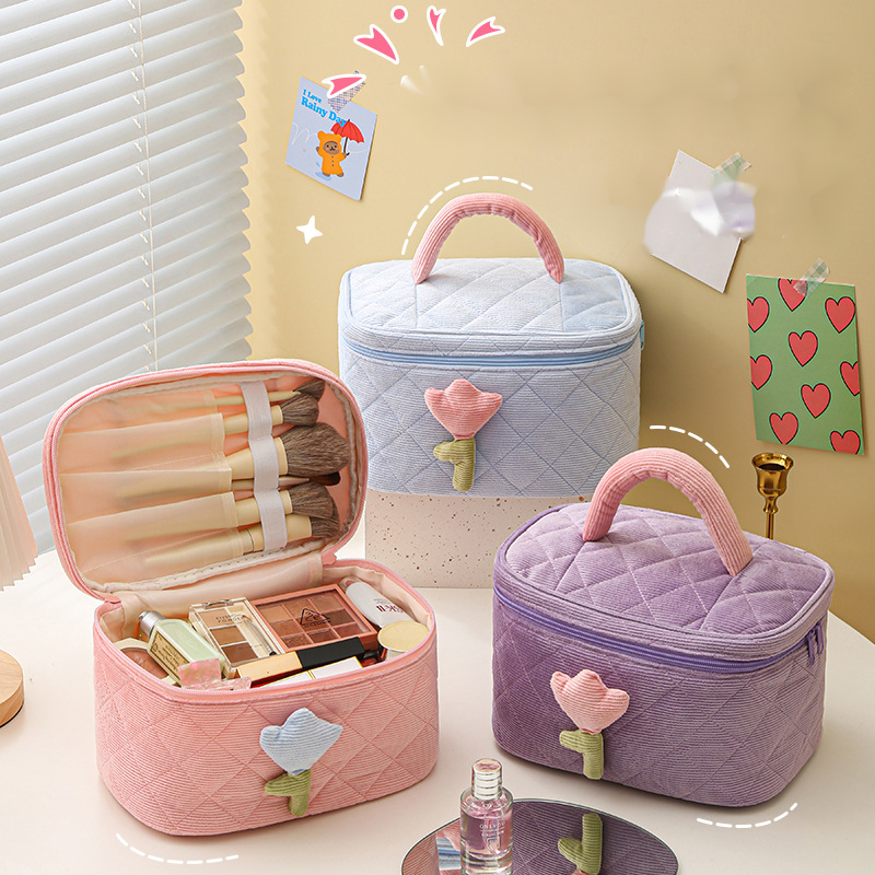 Cute Tulip Handheld Cosmetic B - Luxury Skincare Samples のレビューと価格