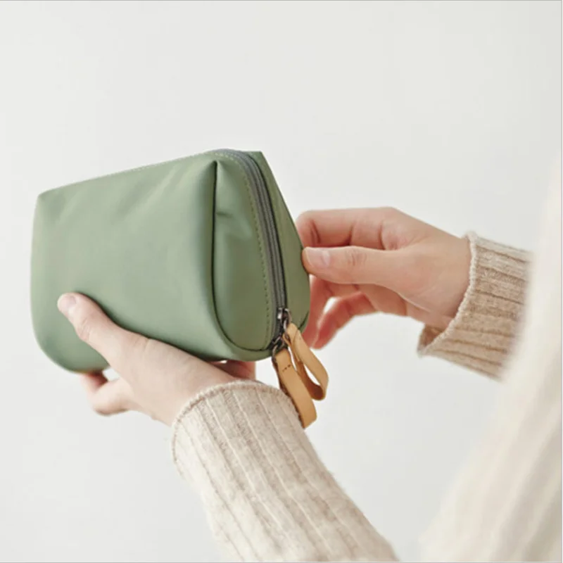 New Simple Women Cosmetic Bag  - Luxury Skincare Samples のレビューと価格