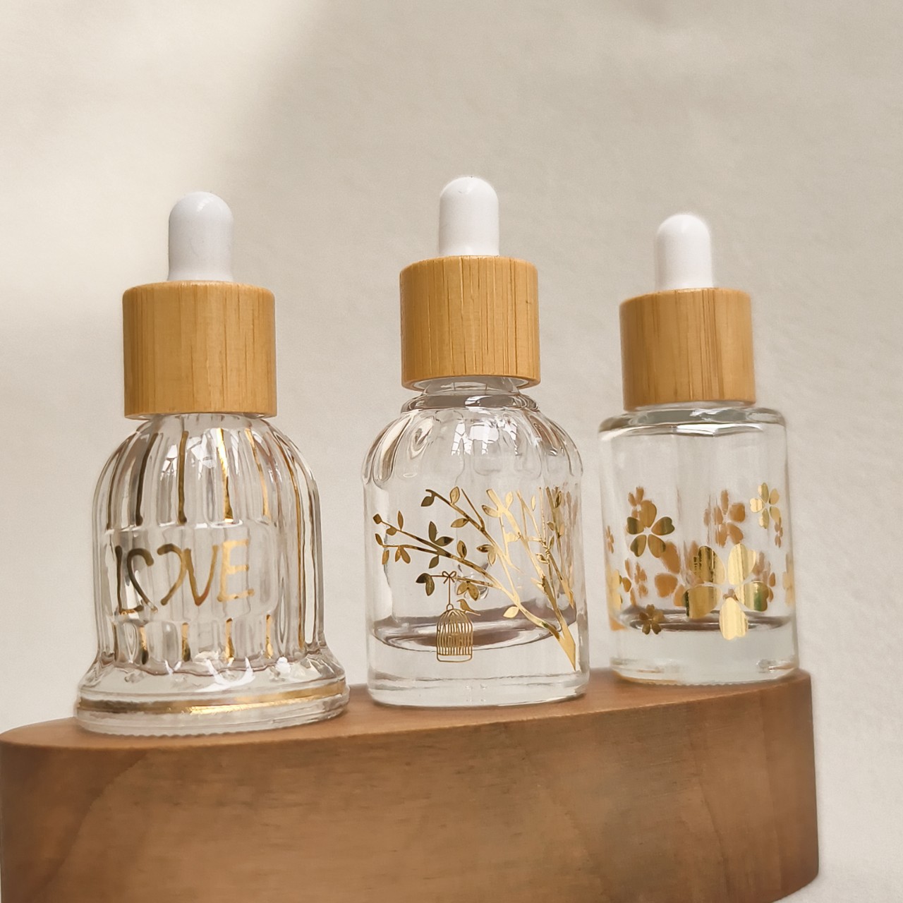 Glass Essential Oil Bottle wit - Luxury Skincare Samples のレビューと価格
